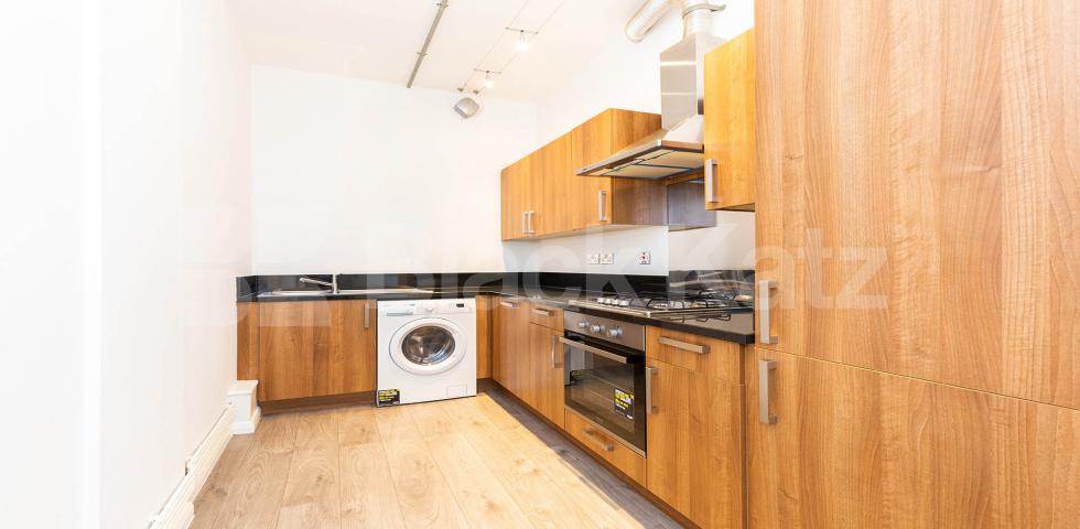			2 BED WAREHOUSE APARTMENT , 2 Bedroom, 1 bath, 1 reception Apartment			 ABILITY PLAZA-KINGSLAND ROAD, DALSTON/HAGGERSTON